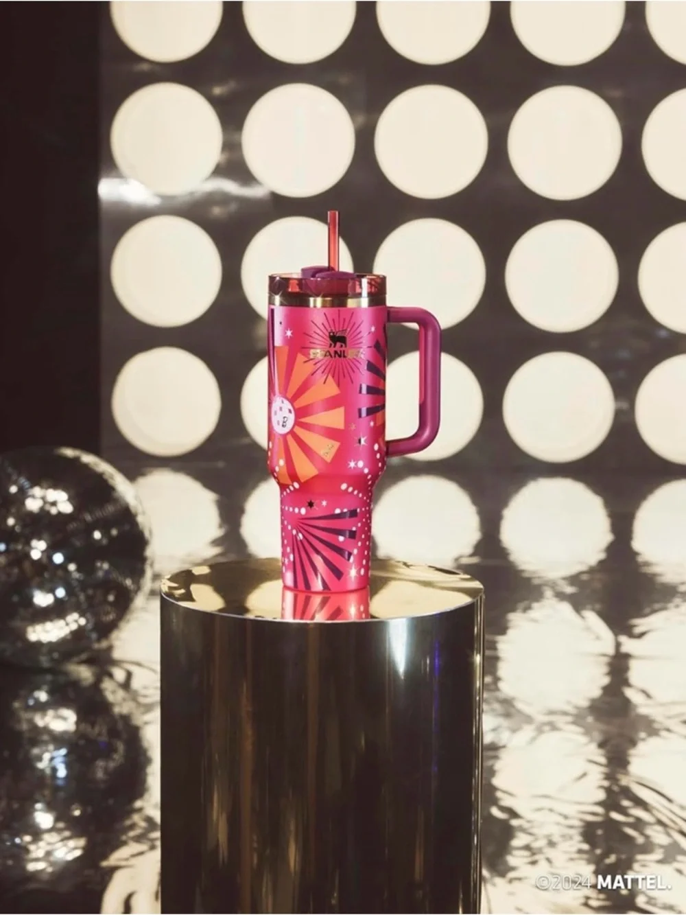 Barbie x Stanley 80s Dynamite Barbie 40oz Quencher Tumbler BNIB - Picture 9 of 15